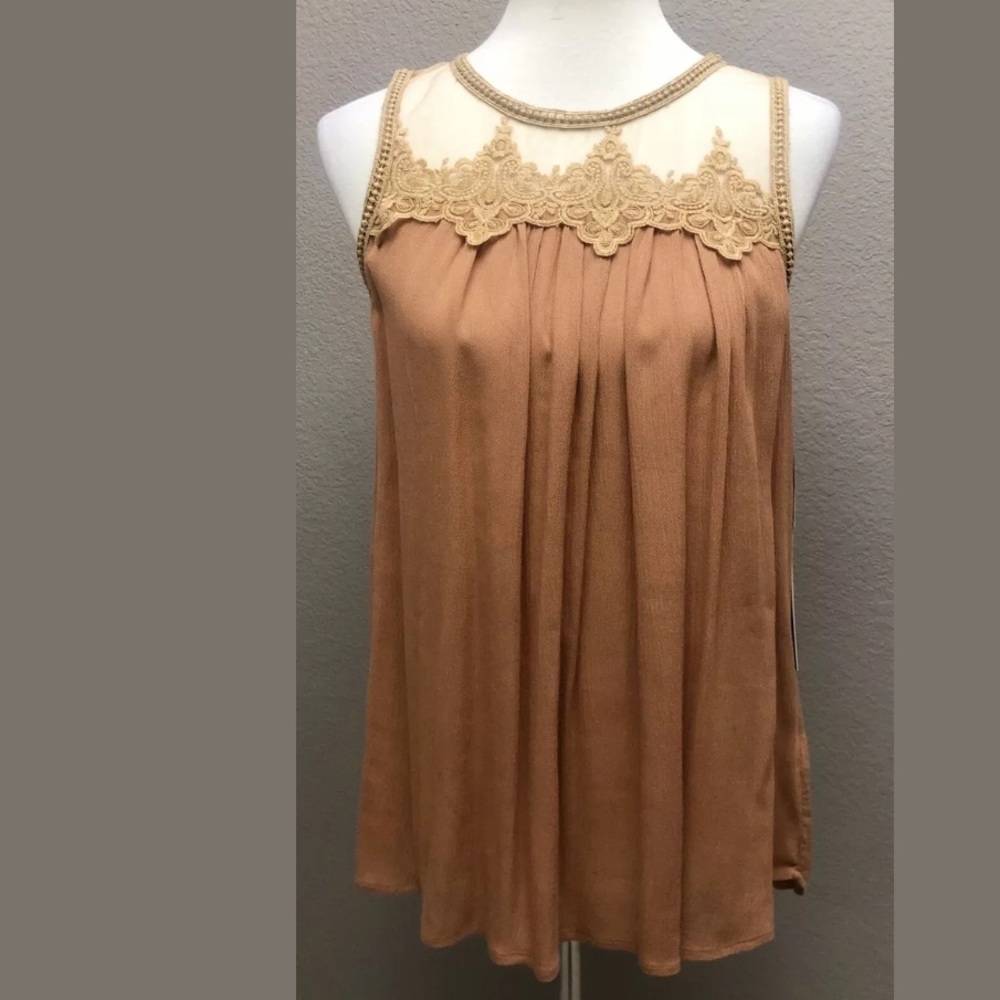 Doe & Rae Womens Sleeveless Hi-Lo Hem Blouse